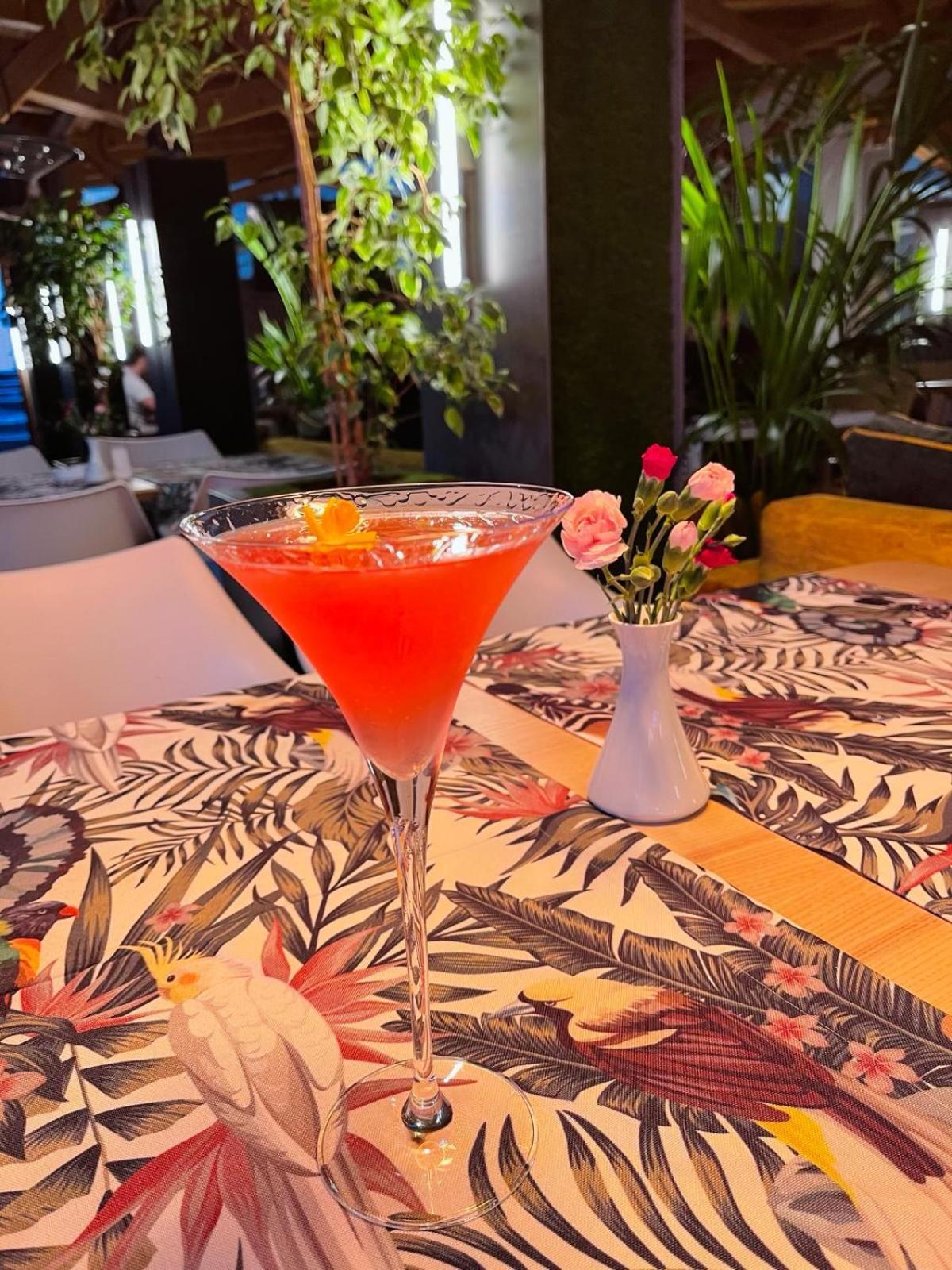Hotel Brilliant Meses 扎勒乌 外观 照片