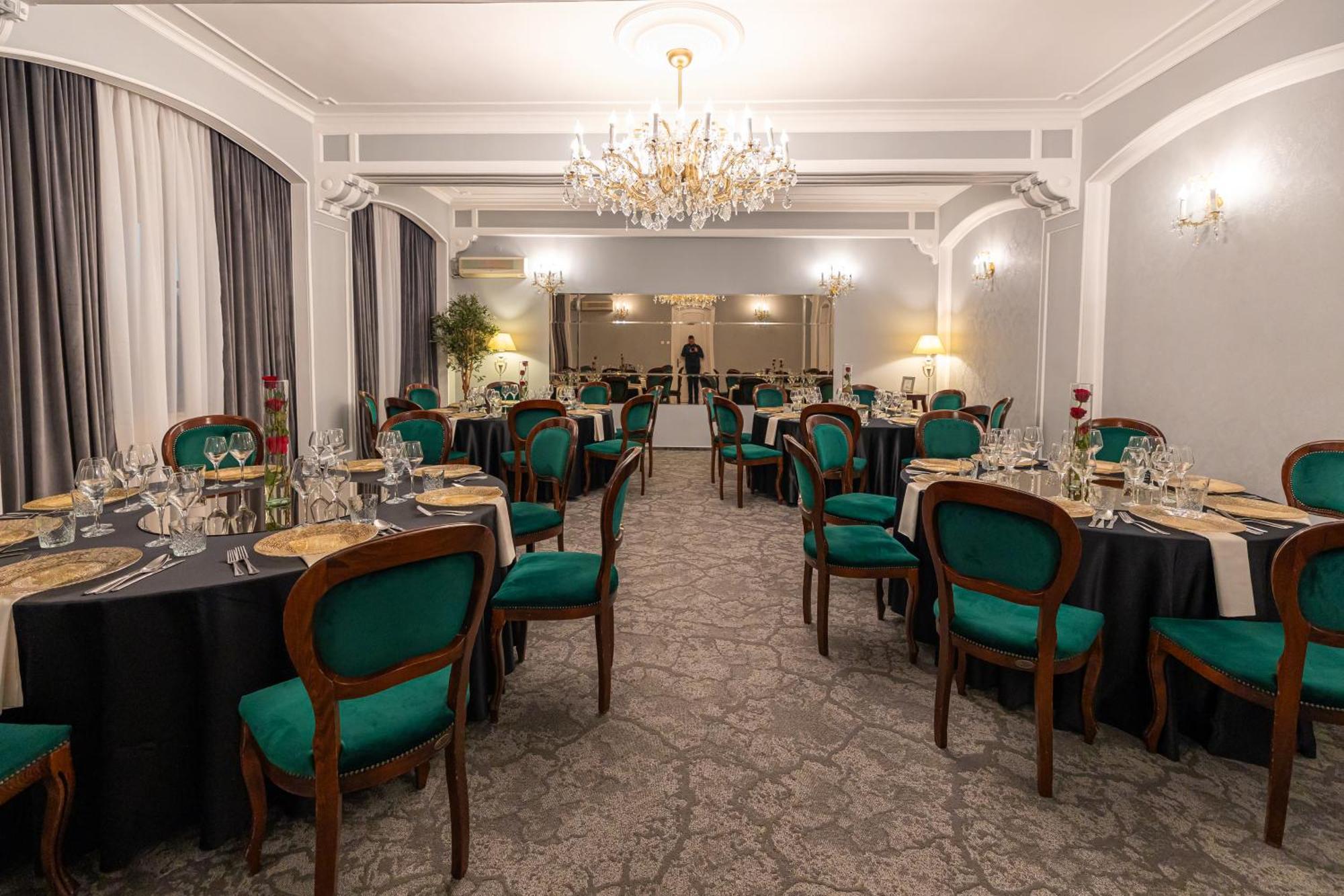 Hotel Brilliant Meses 扎勒乌 外观 照片